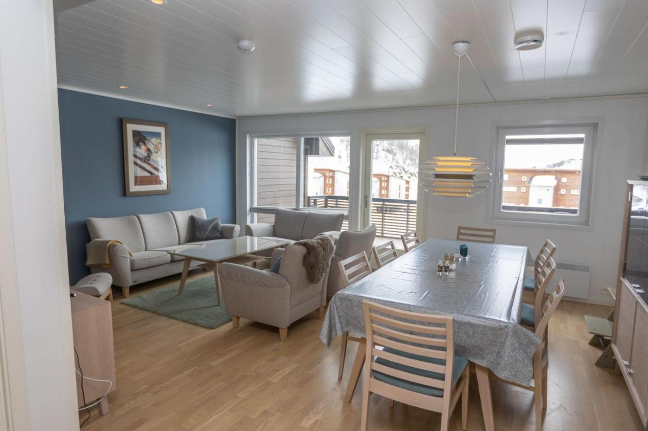 Four Bedroom Holiday Cottage In Sirdal Tjorhom Extérieur photo